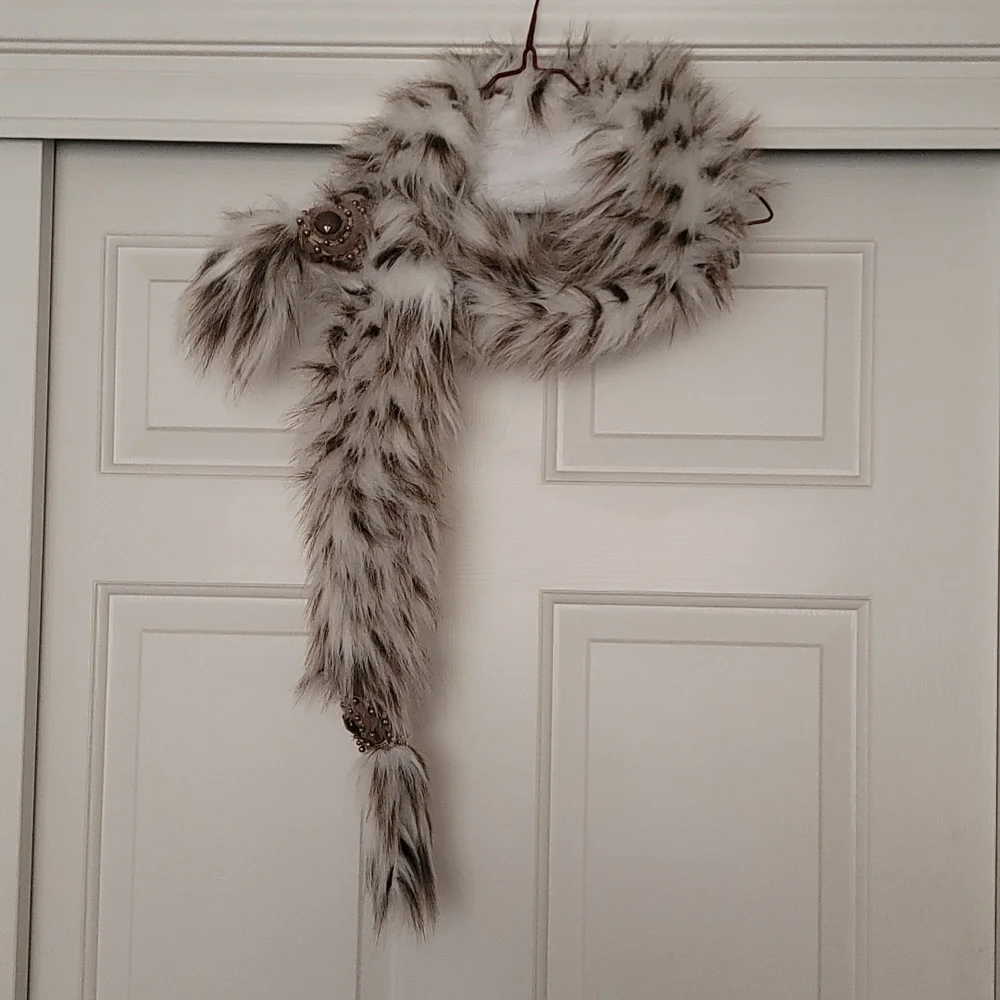 Fake Lynx stole or scarf - Picture 2 of 6